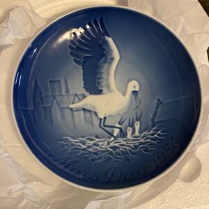 BING & GRØNDAHL Copenhagen Porcelain Mothers Day Plate 1984 9384